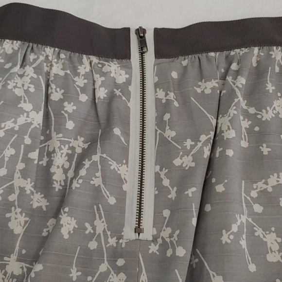 Ann Taylor Loft Women's Size 10 Skirt with Ribbon waistband - Picture 3 of 4